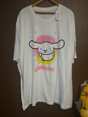 Old Navy White Cinnamoroll Graphic Tee with Pink and Yellow Accents 4XL